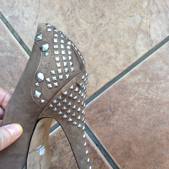 Vince Camuto heels As Is - Picture 2 of 8